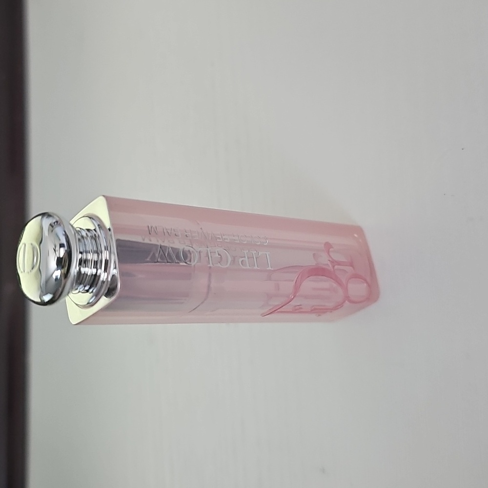 Dior Lip Glow Color Reviver Balm - Strawberry - Picture 5 of 7